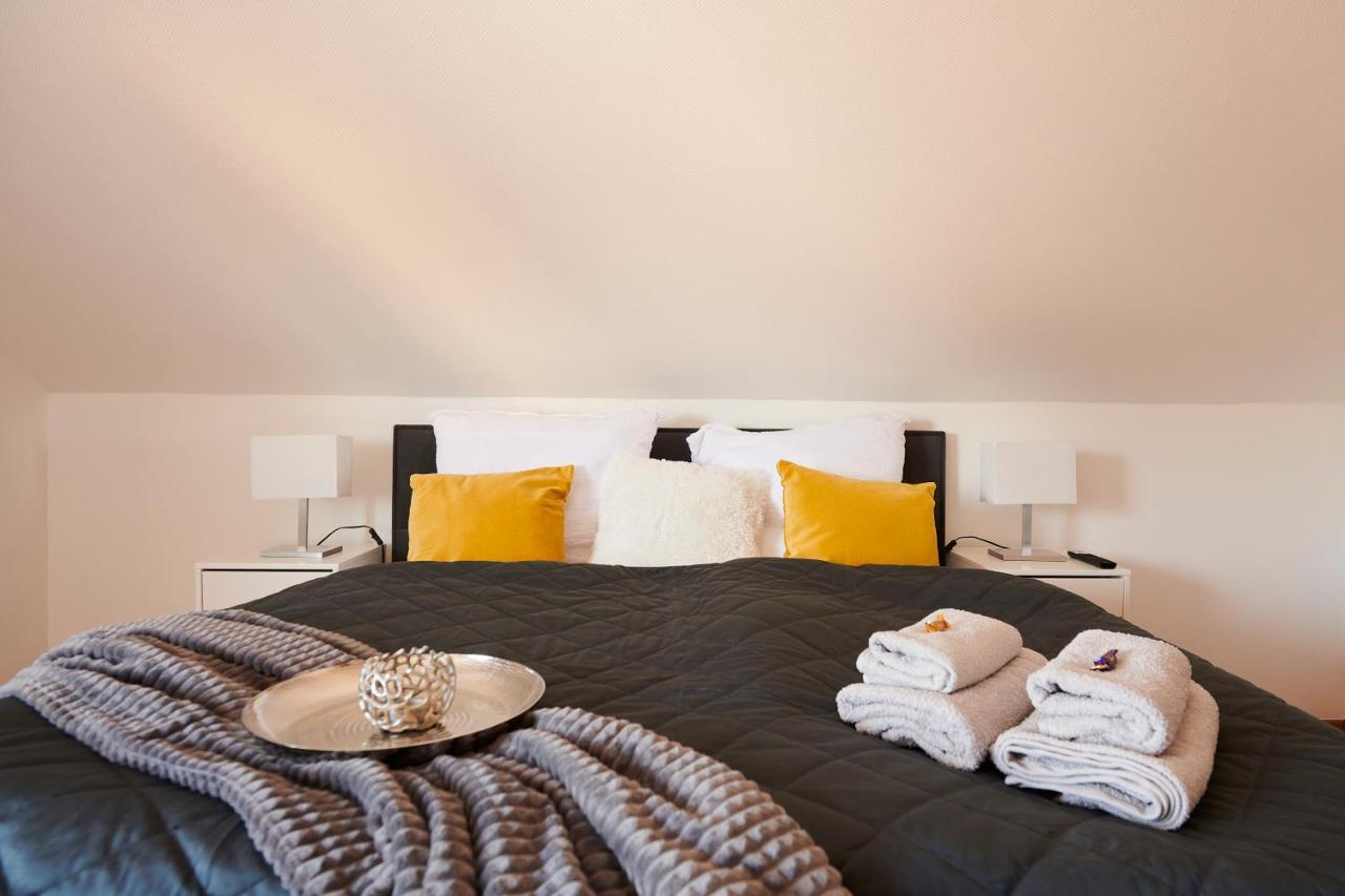 Апартаменты Grosszuegig & Stilvoll Parkplatz ,Ruhige Lage, 5 Personen, Langzeit Падерборн Экстерьер фото